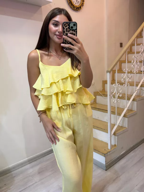 Askılı Fırfırlı Bluz Pantolon İkili Takım