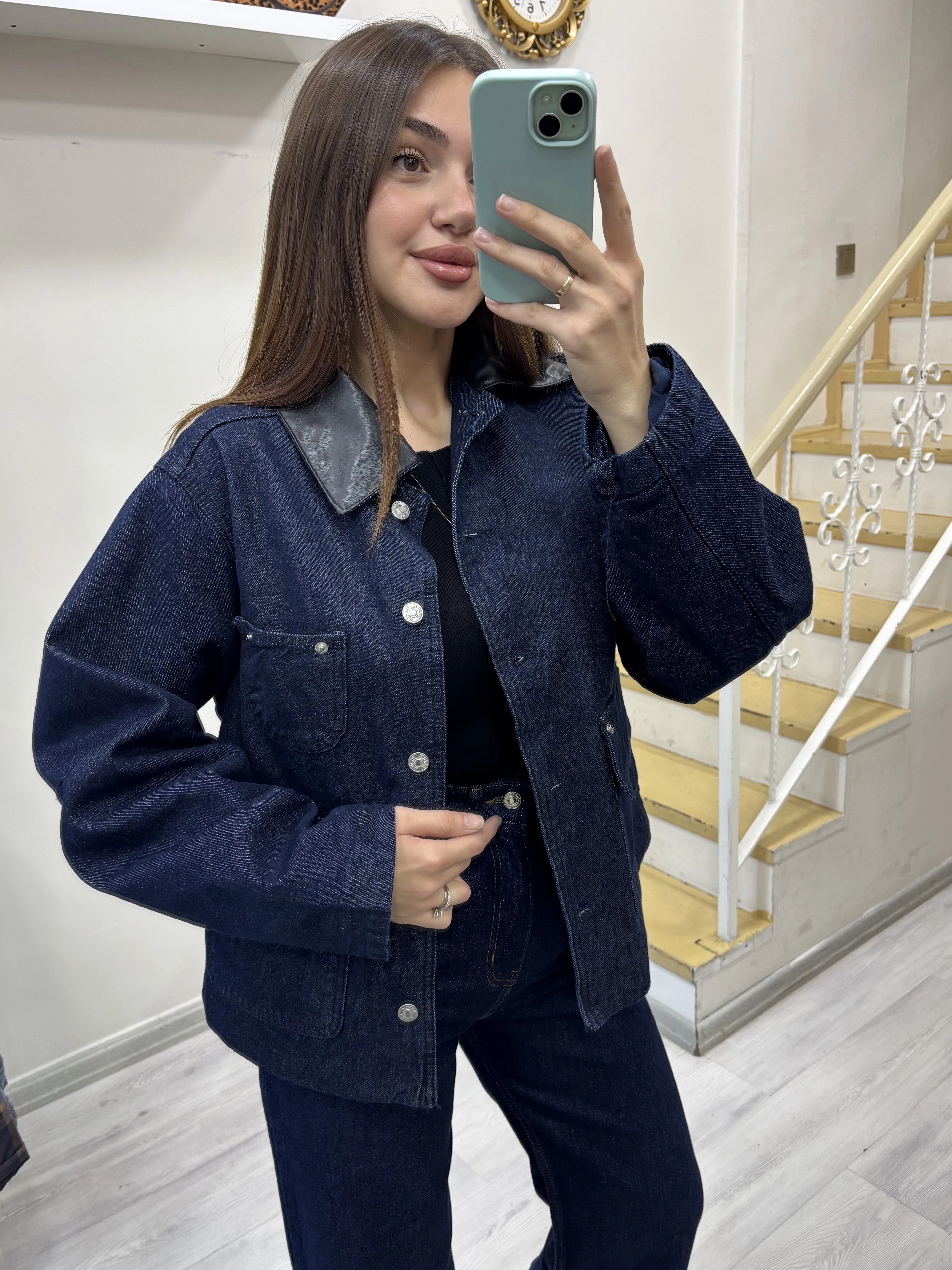 Yakası Deri Detaylı Denim Ceket