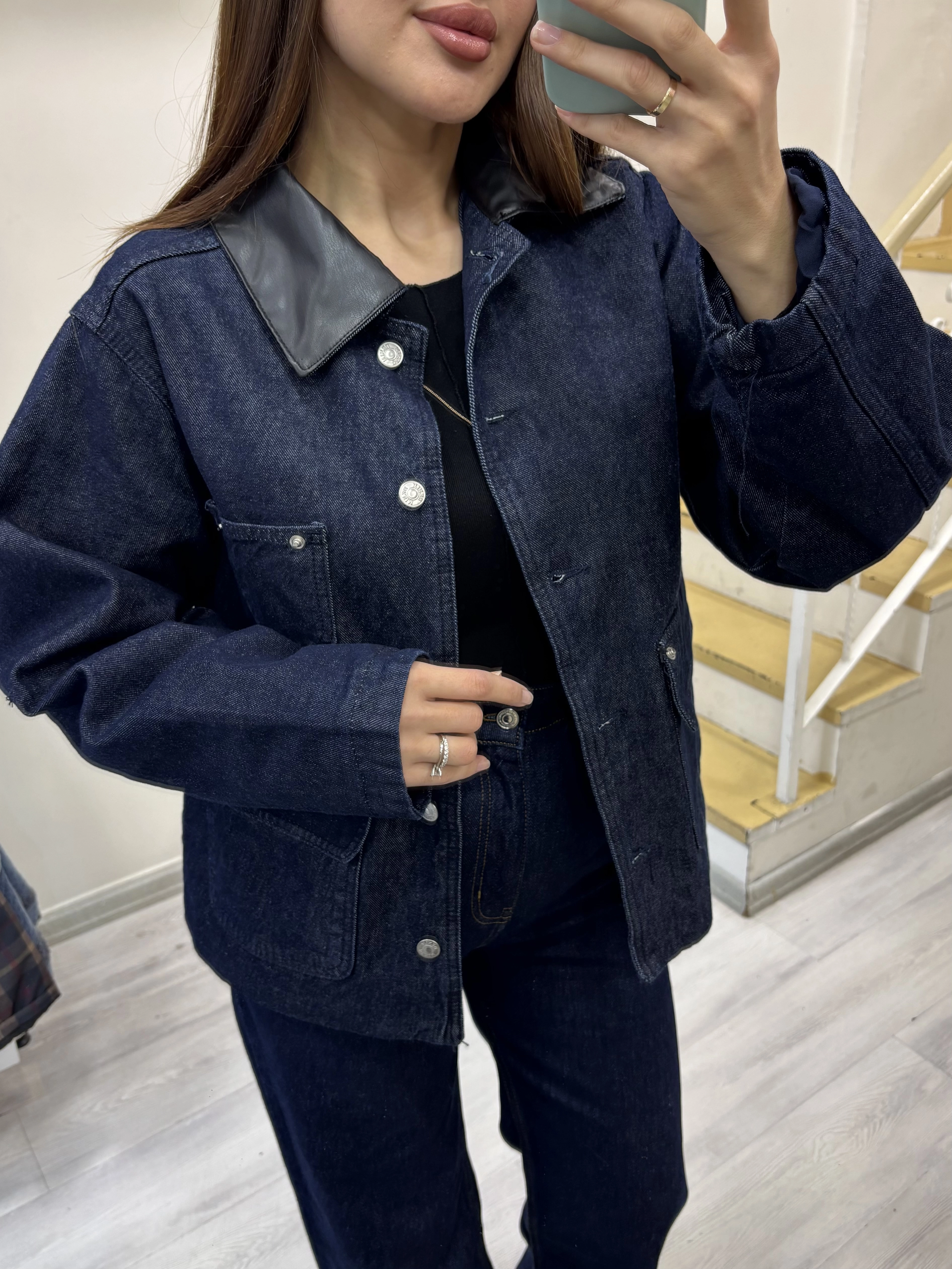 Yakası Deri Detaylı Denim Ceket