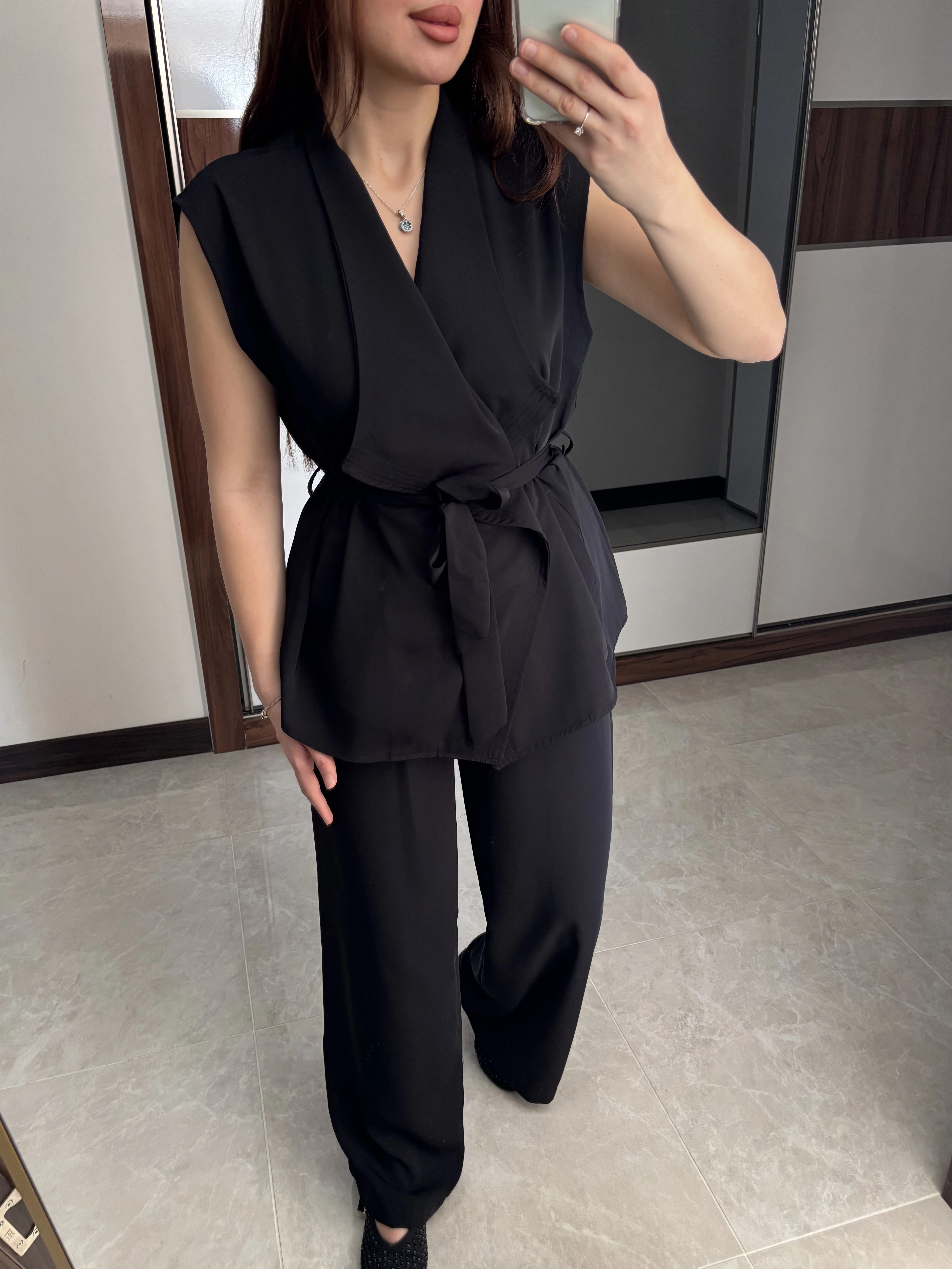 Kuşaklı Yelek Pantolon Takım