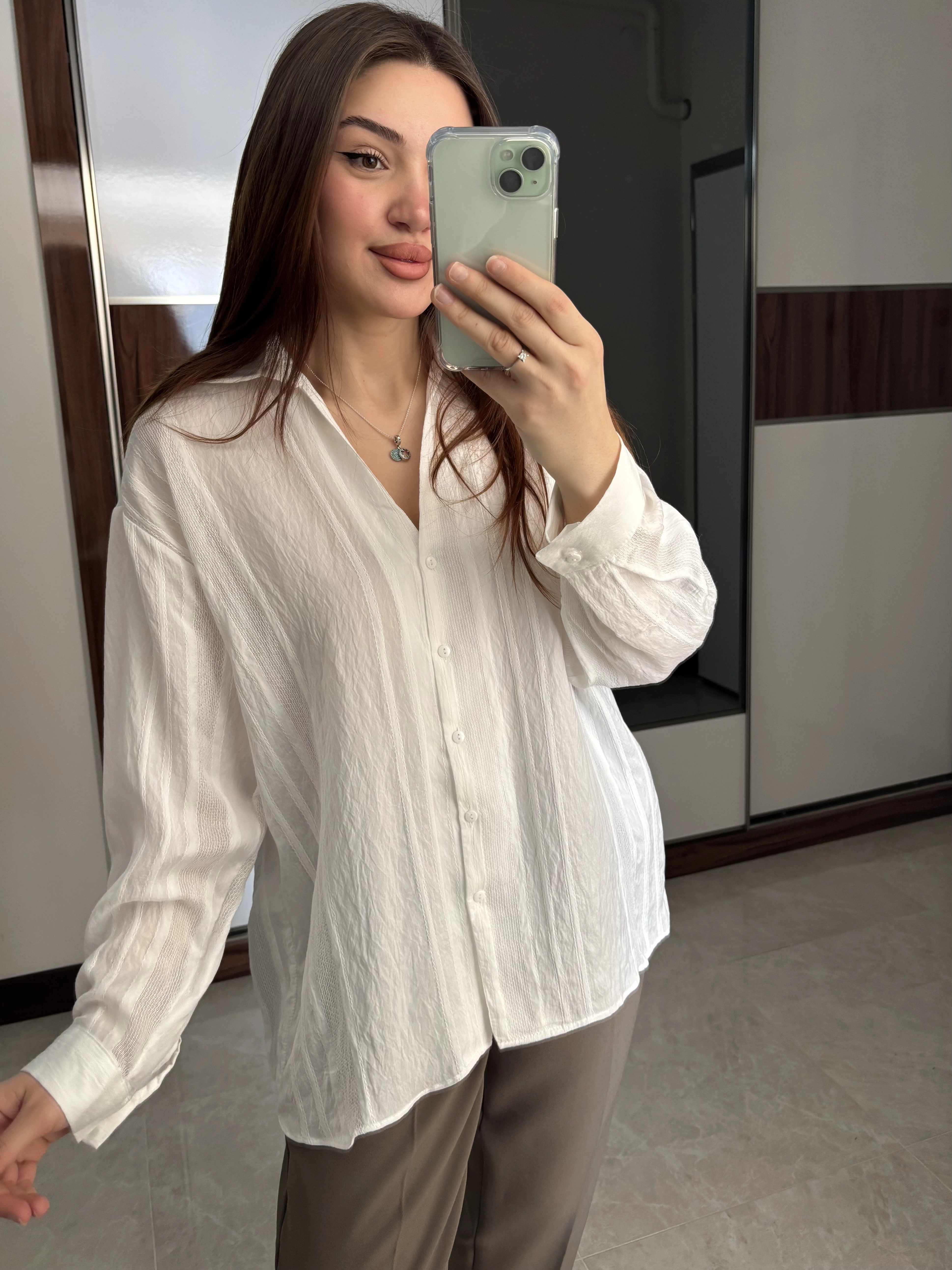 Transparan İşlemeli Gömlek