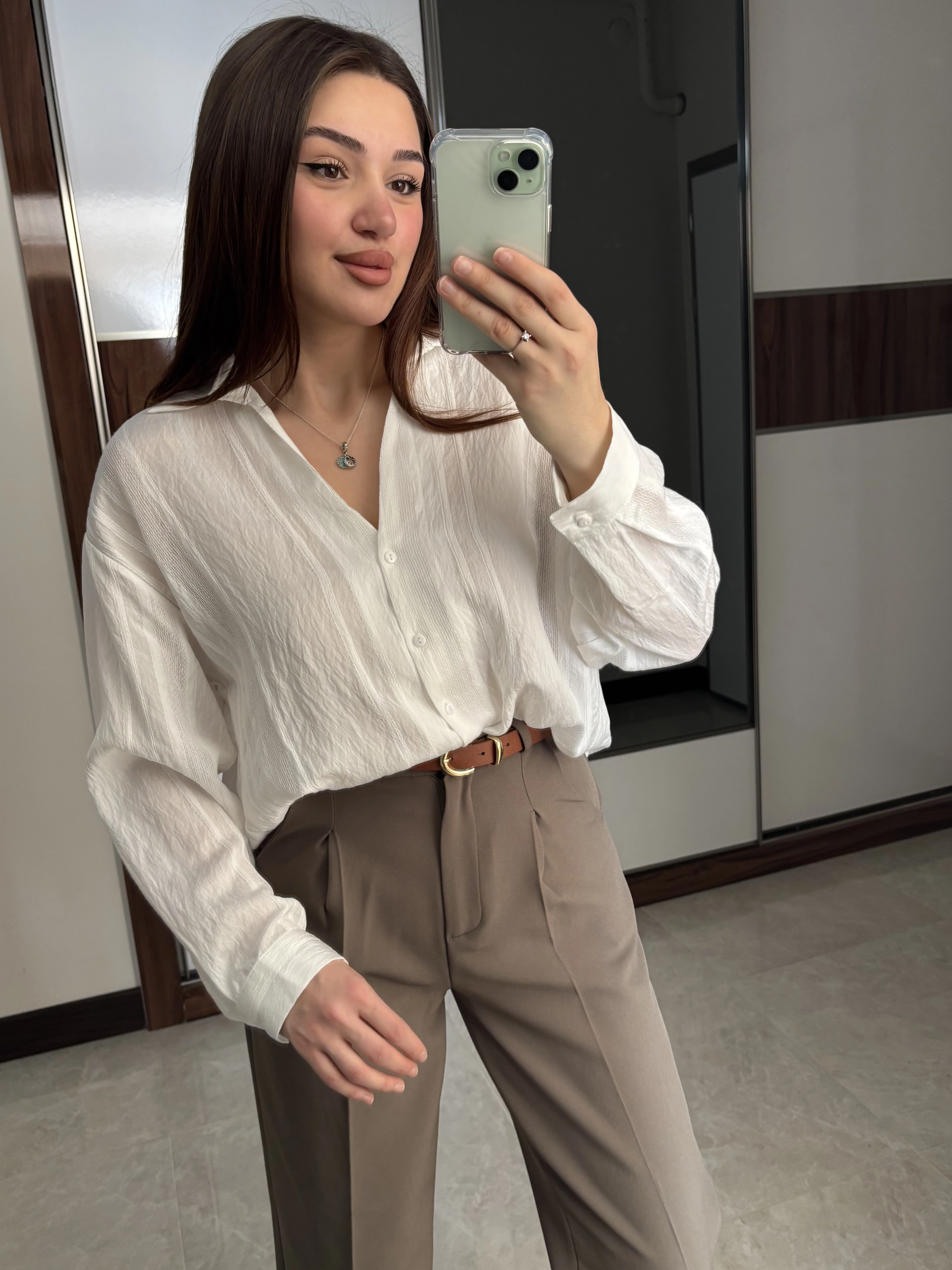 Transparan İşlemeli Gömlek