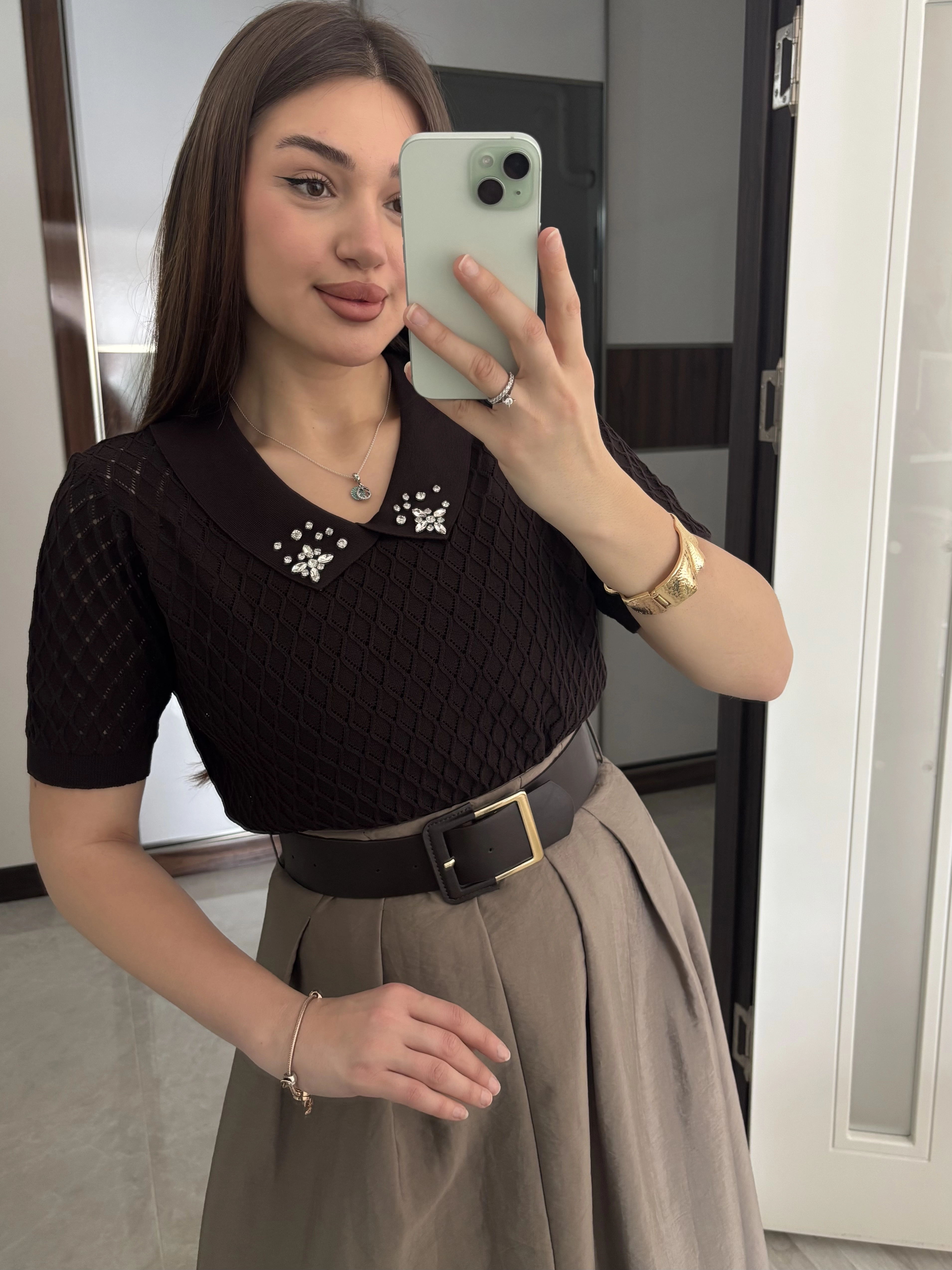 Taşlı Yaka Kısa Kol Merserize Bluz