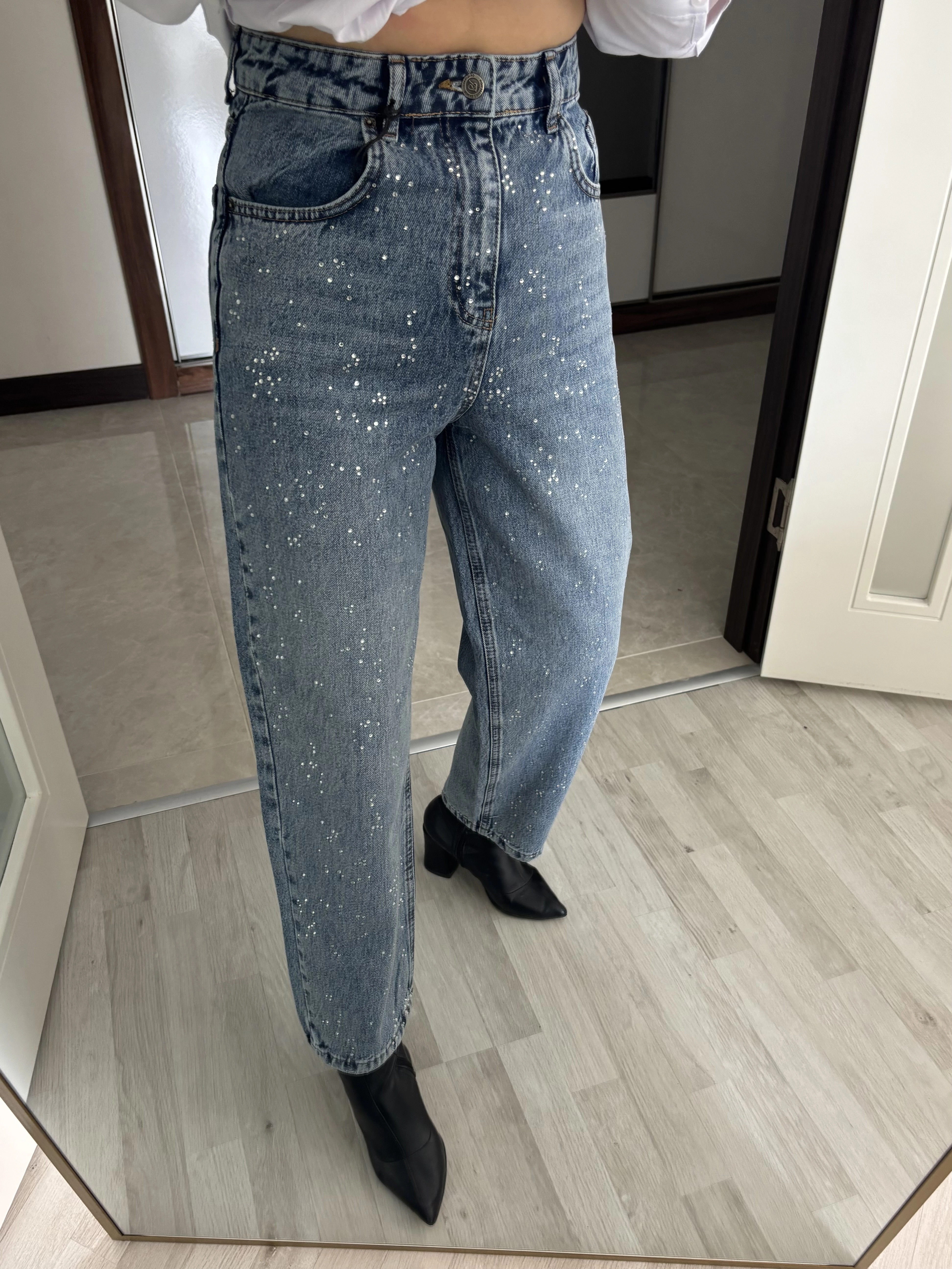 Taşlı Yüksek Bel Mom Jean Kar Yıkama