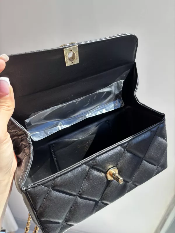 Chanel Kutu Baget Çanta