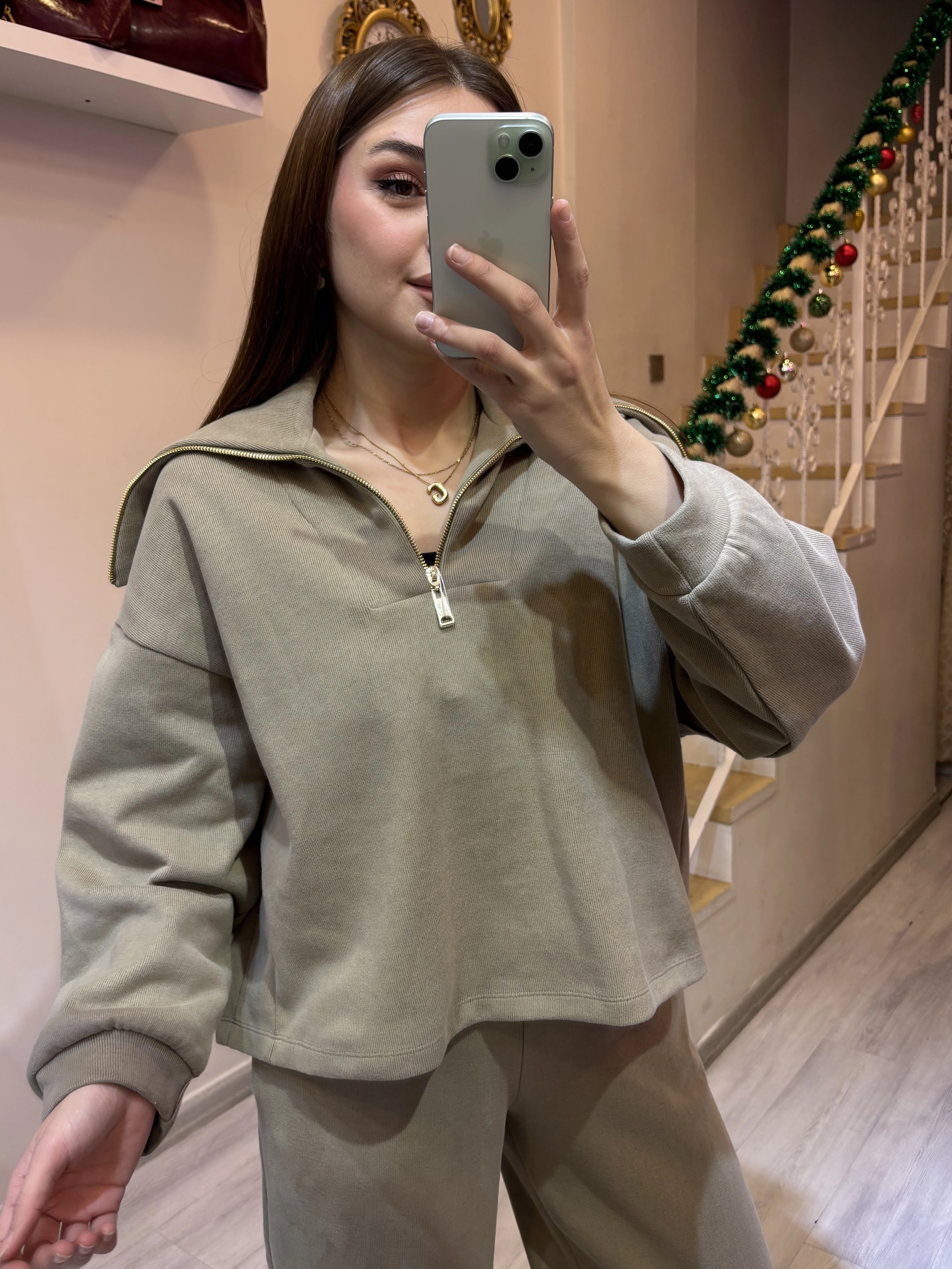 Geniş Yakalı Triko Takım 