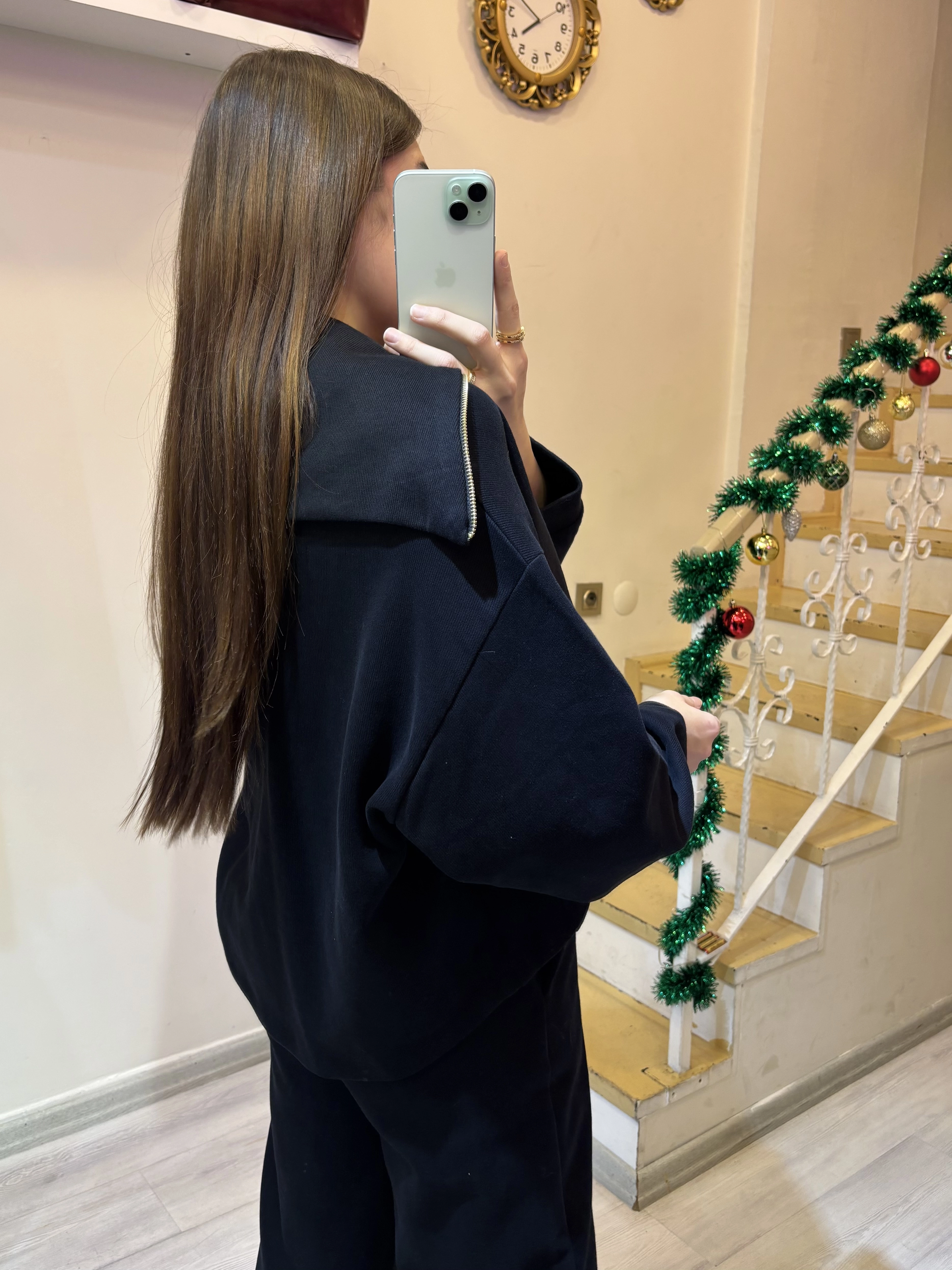 Geniş Yakalı Triko Takım 