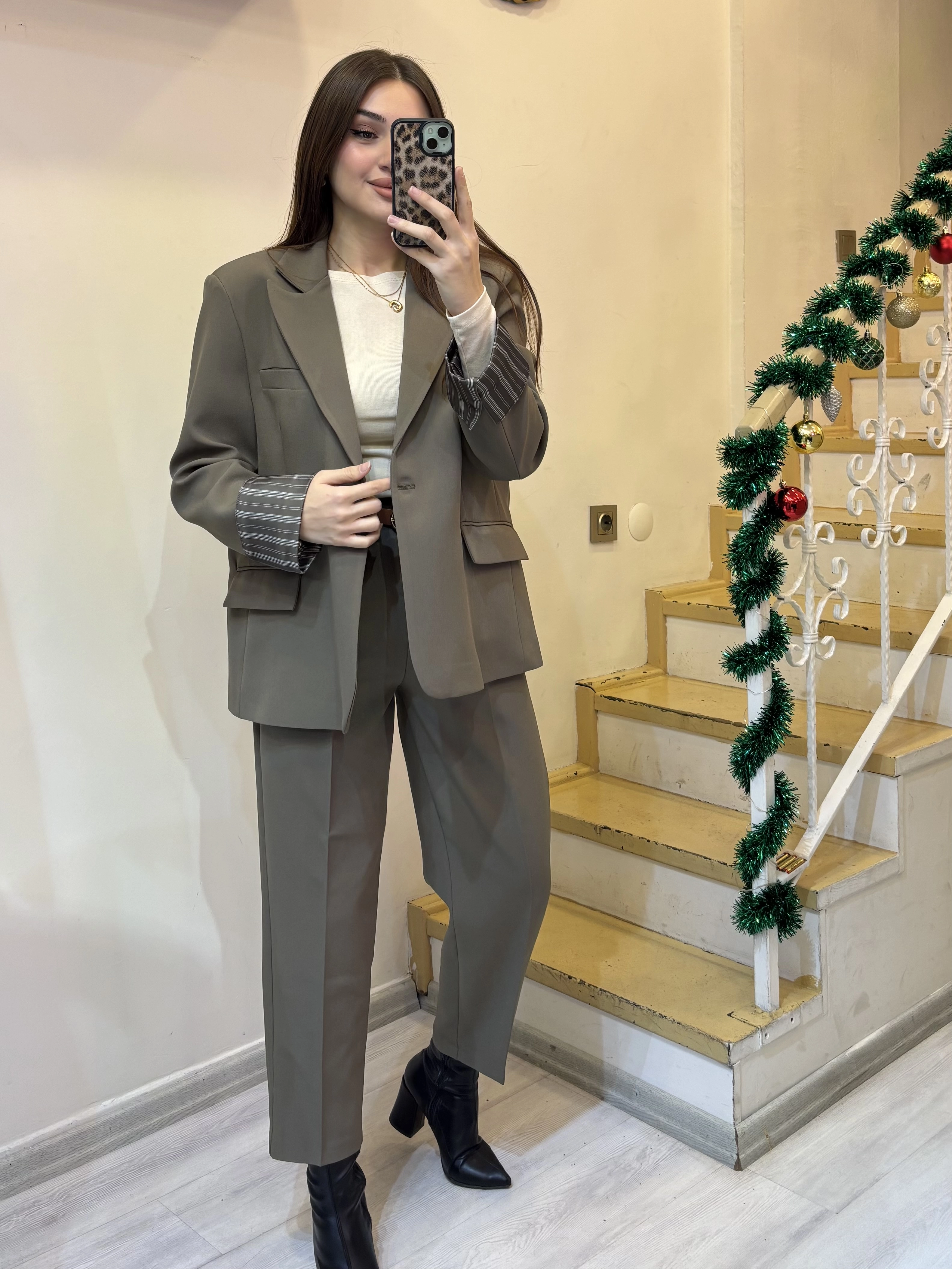 Çizgili Astarlı Atlas Blazer Oversize Ceket