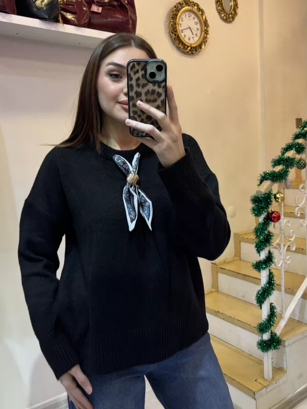 Şal Detaylı Triko Kazak
