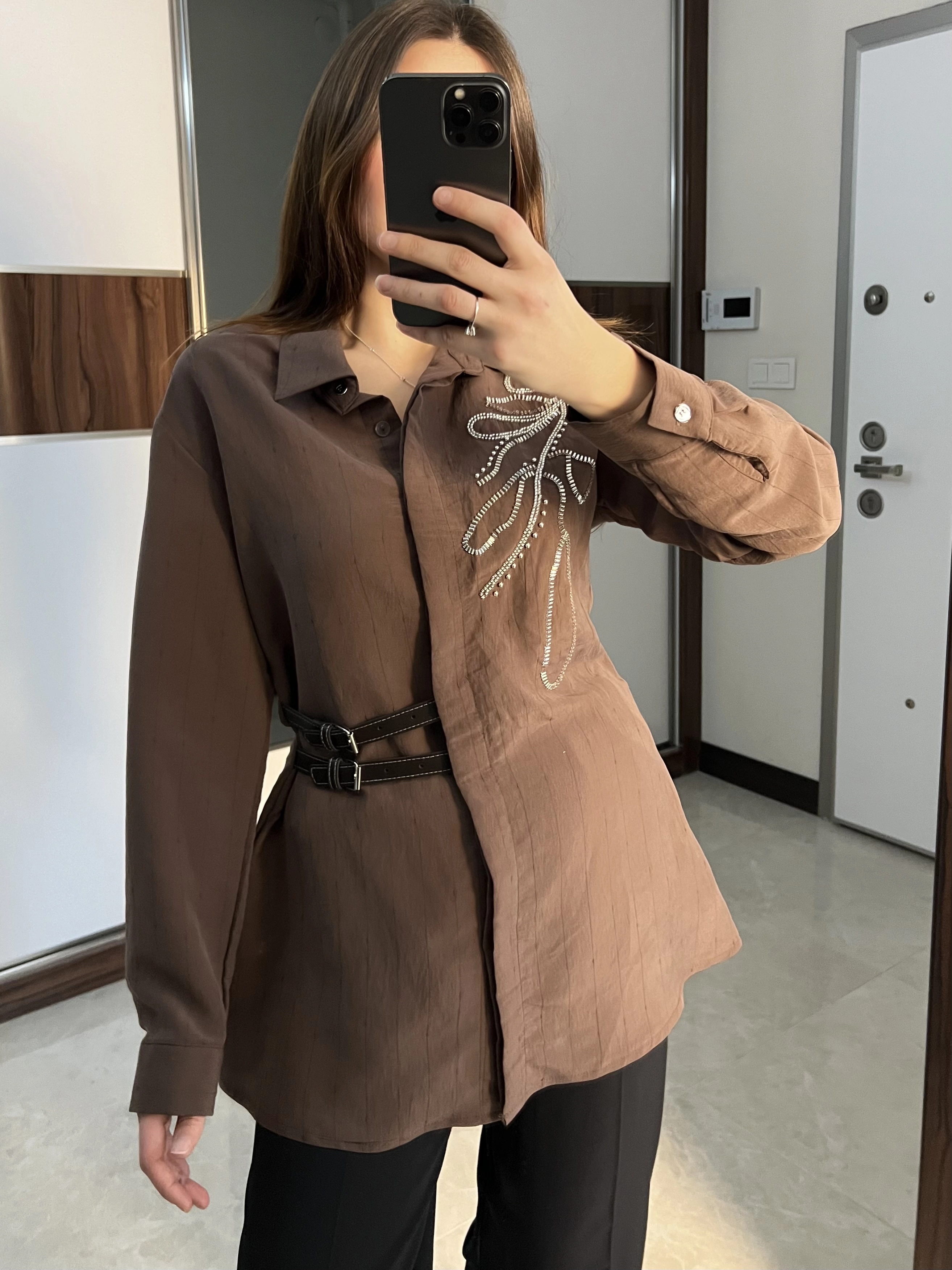 Robin Kemer Detaylı Taşlı Gömlek