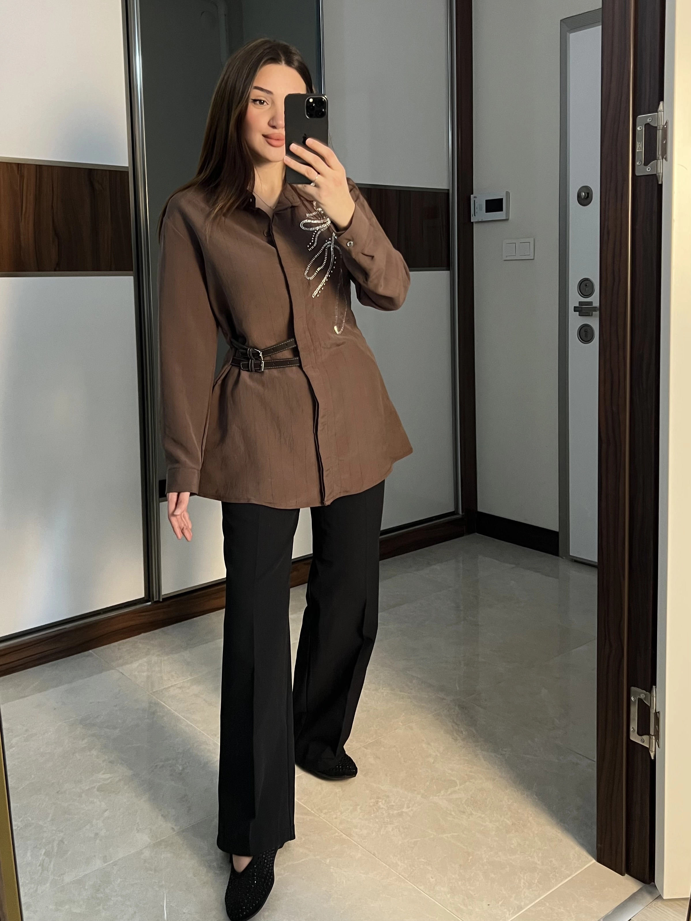 Robin Kemer Detaylı Taşlı Gömlek