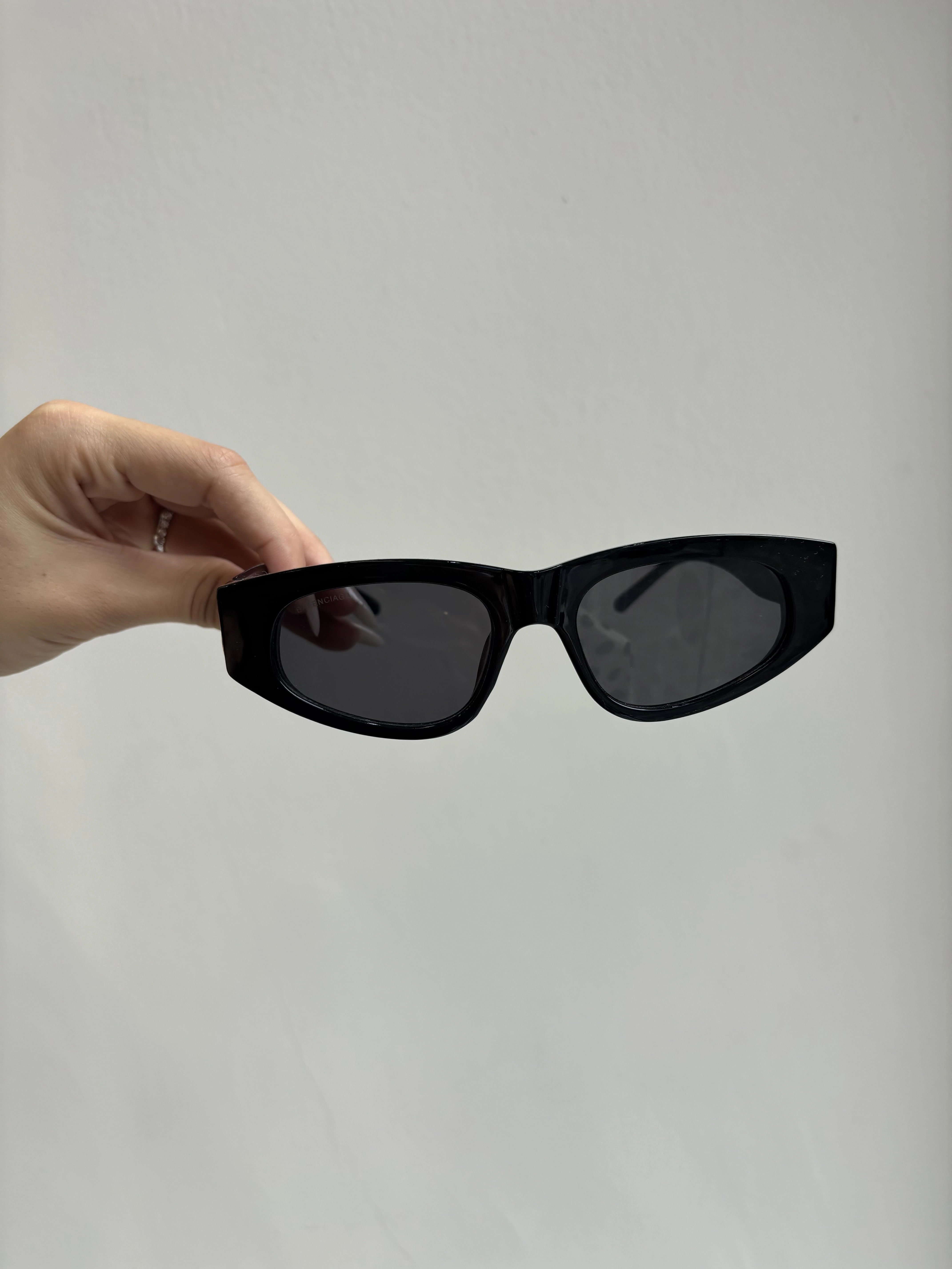 Balenciaga Cat Eye Kemik Güneş Gözlüğü