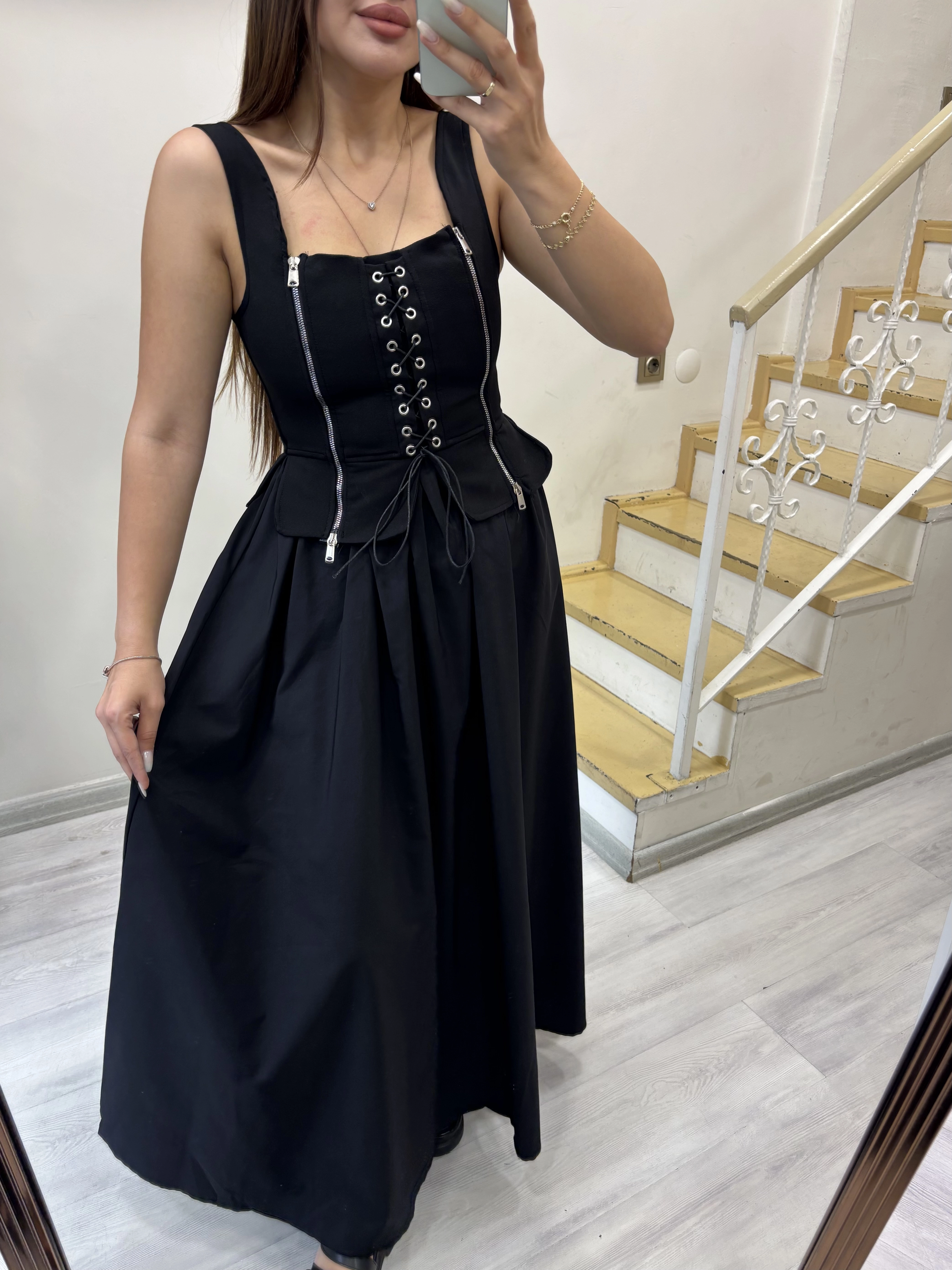 Korse Detaylı Elbise