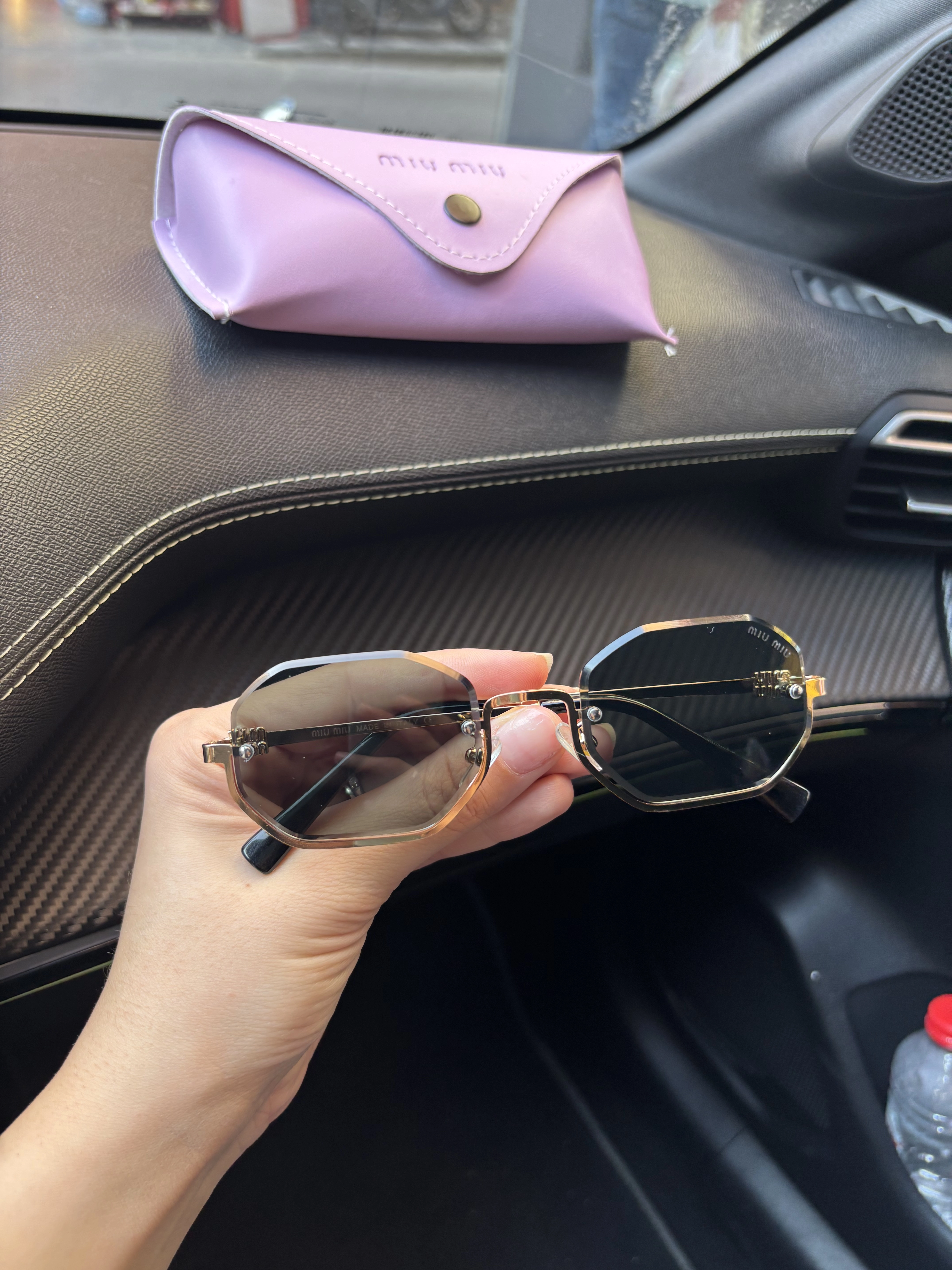 Miumiu Güneş Gözlüğü