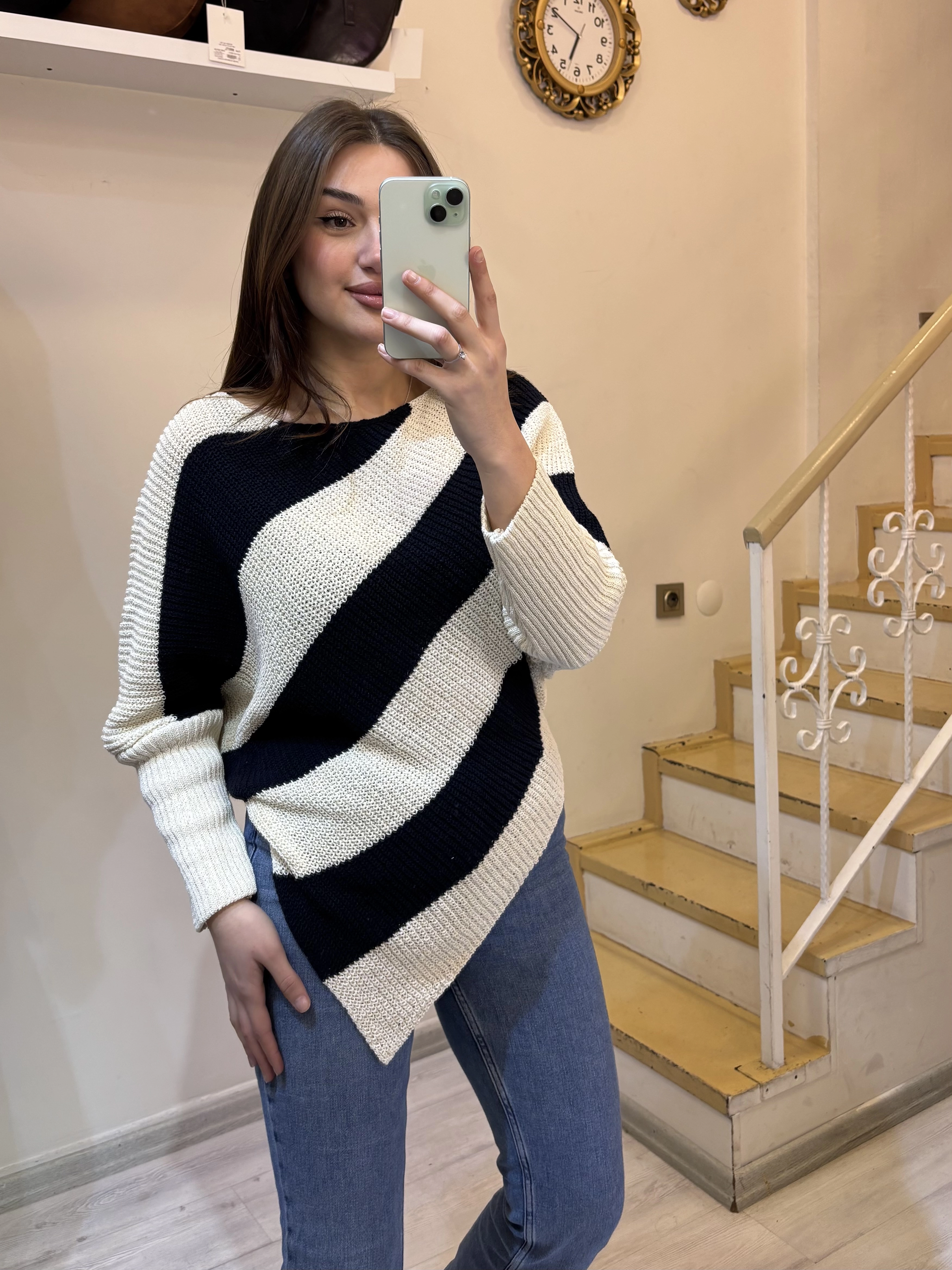 Üçgen Detat Çift Renkli Merserize Bluz