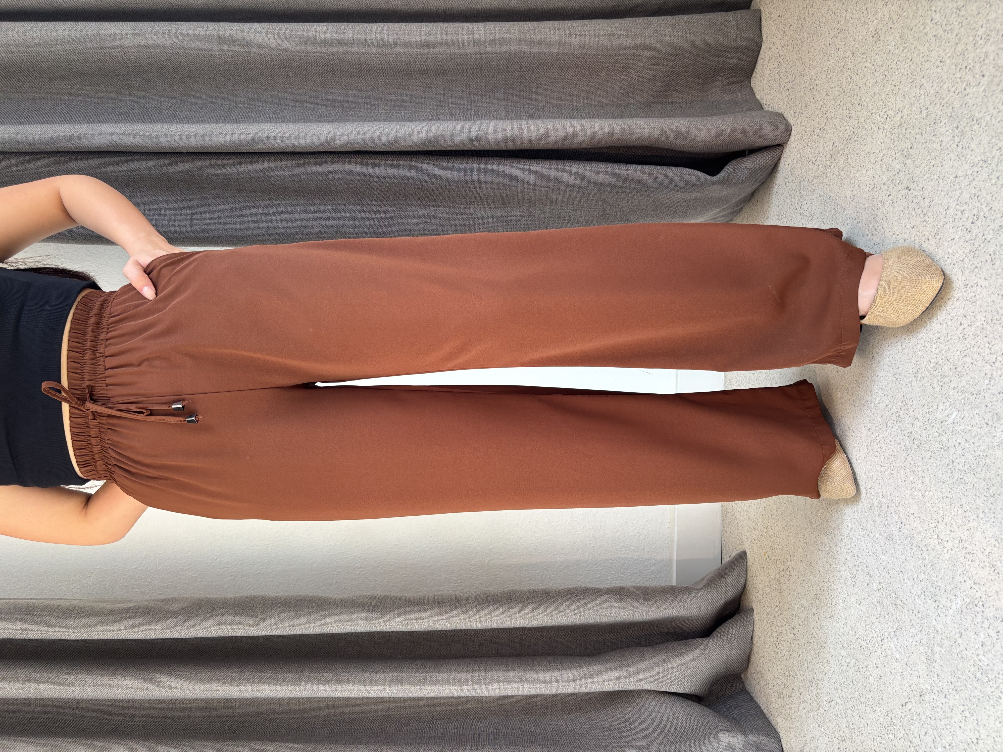 Beli Lastikli Dökümlü Pantolon