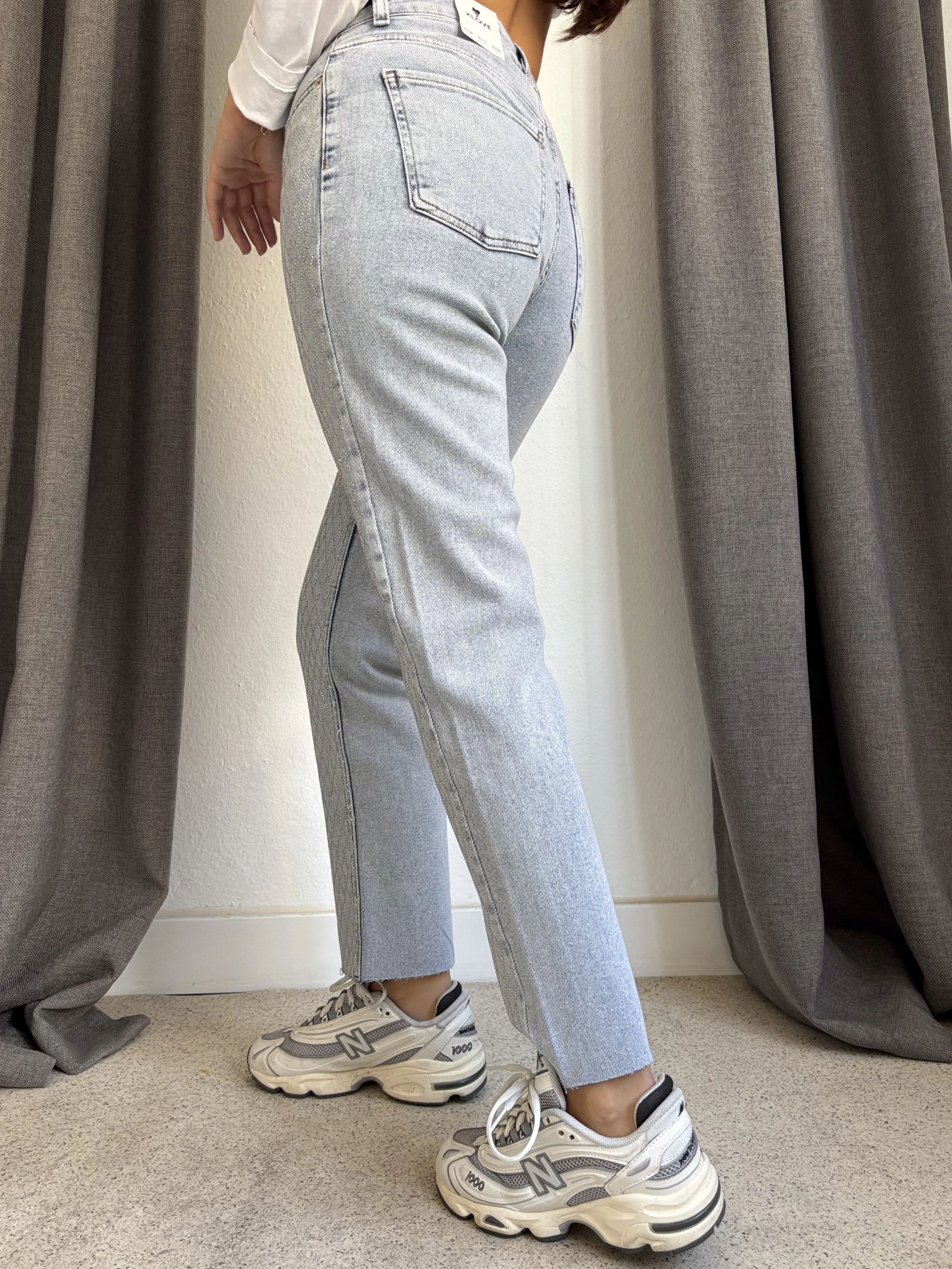 Taşlı Mom Fit Jean Pantolon