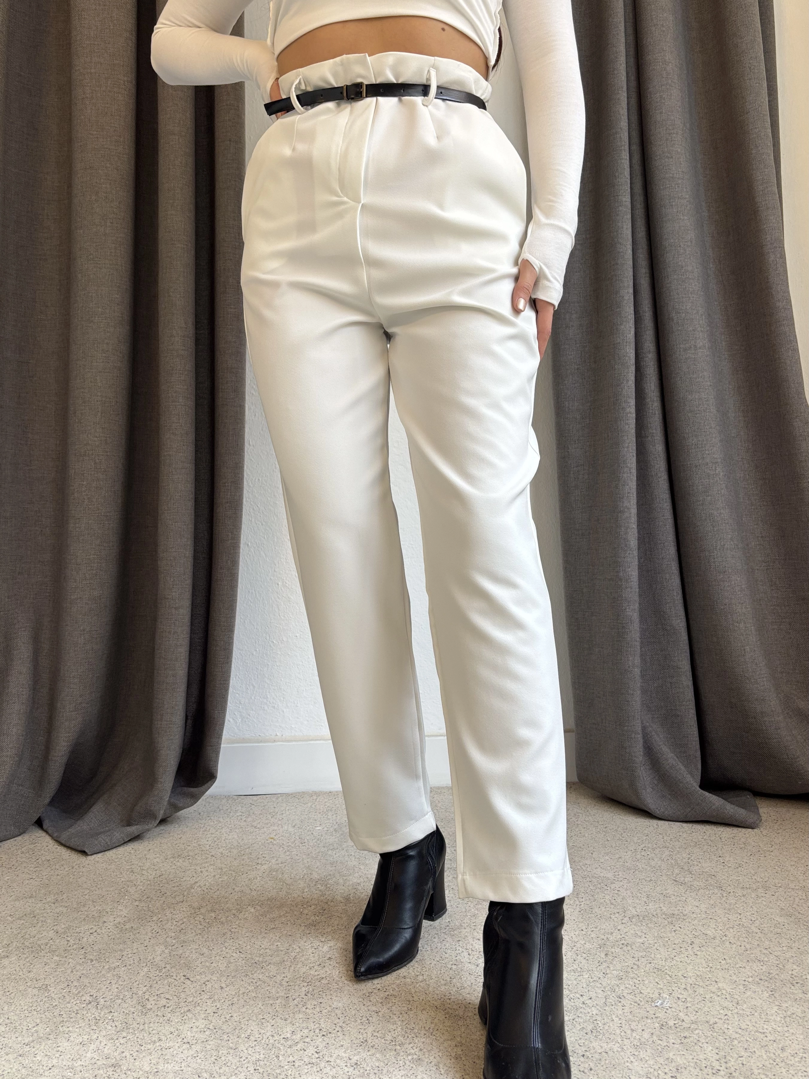 Pensli Flotalı Dar Paça Kemerli Pantolon