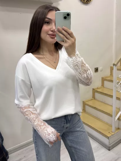 Kolu Dantelli Modal Kumaş V Yaka Tshirt
