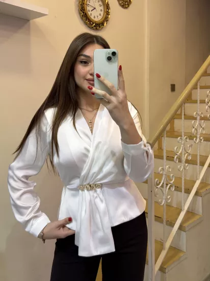 Kruvaze Saten Gold Aksesuarlı Bluz