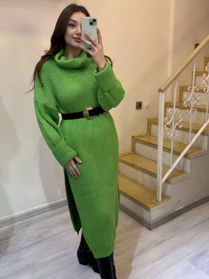 Yanları Yırtmaçlı Boğazlı Triko Kazak Elbise