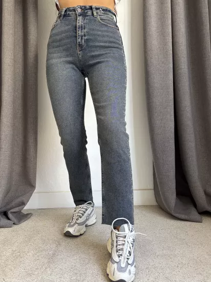 Şerit Taşlı Mom Fit Jean Pantolon