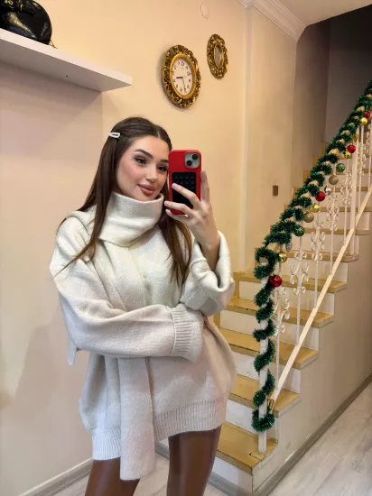 Şal Detaylı Triko Kazak