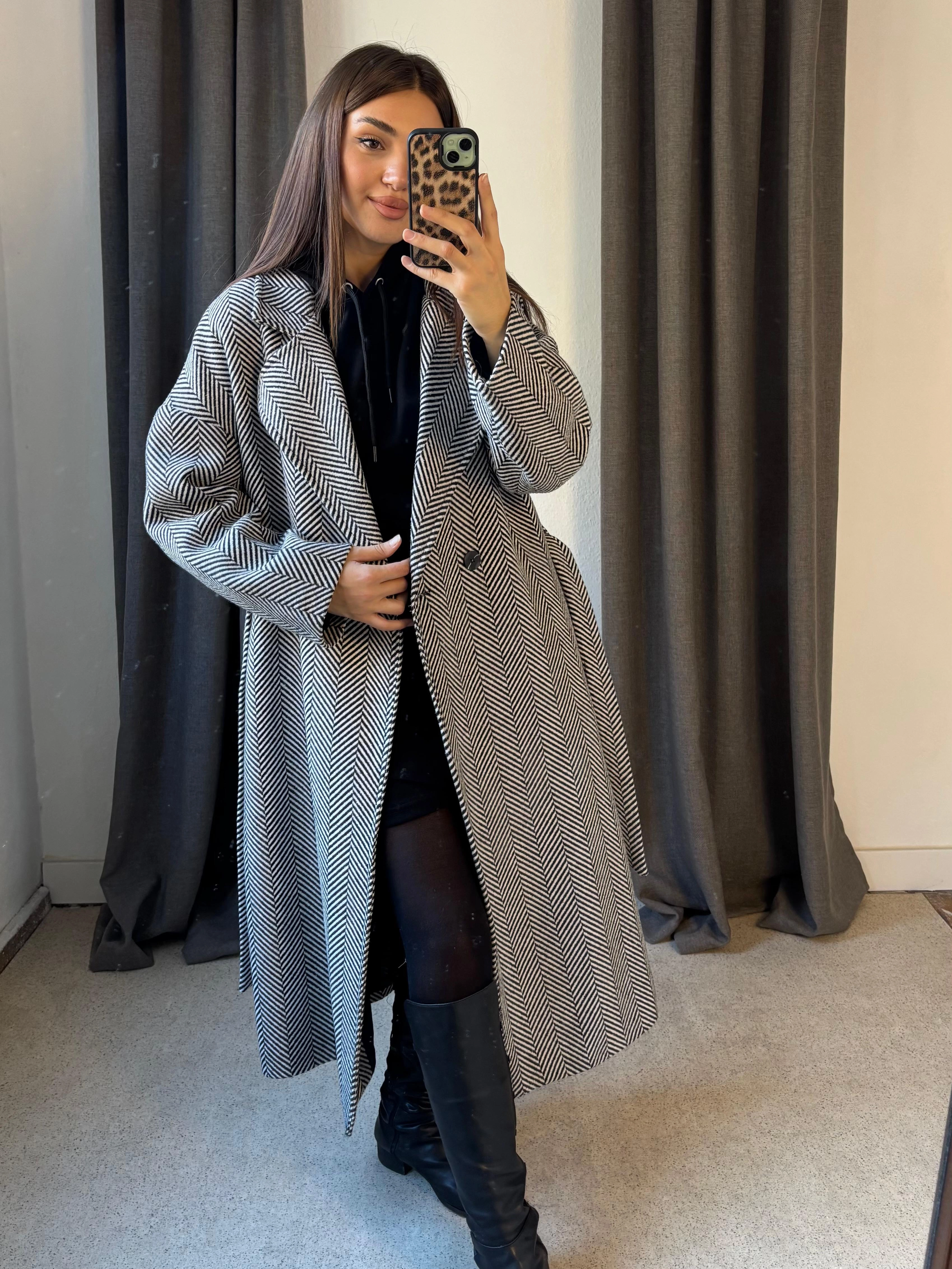 Balıksırtı Kuşaklı Kaşe Kaban